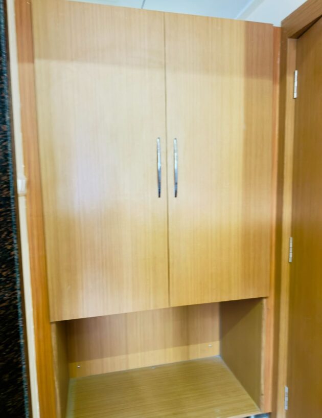 Deluxe King Room - Image 3