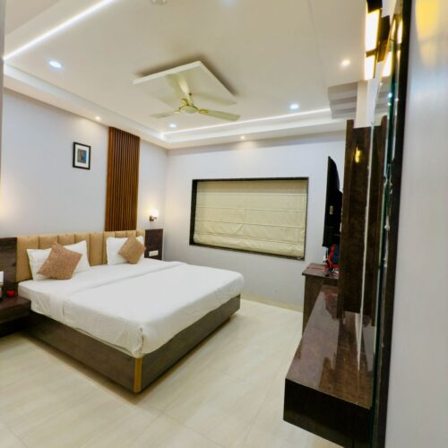 Deluxe King Room