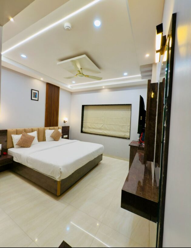 Deluxe King Room